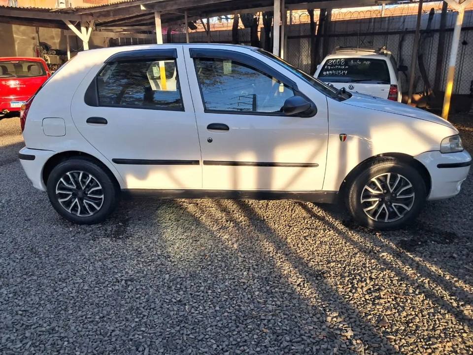 Fiat Palio ELX 1.6 MPI 16V 4P